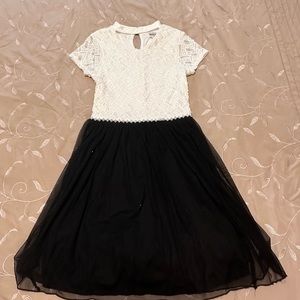 Girls Holiday Dress - Black and Ivory - Size 16 **NWT